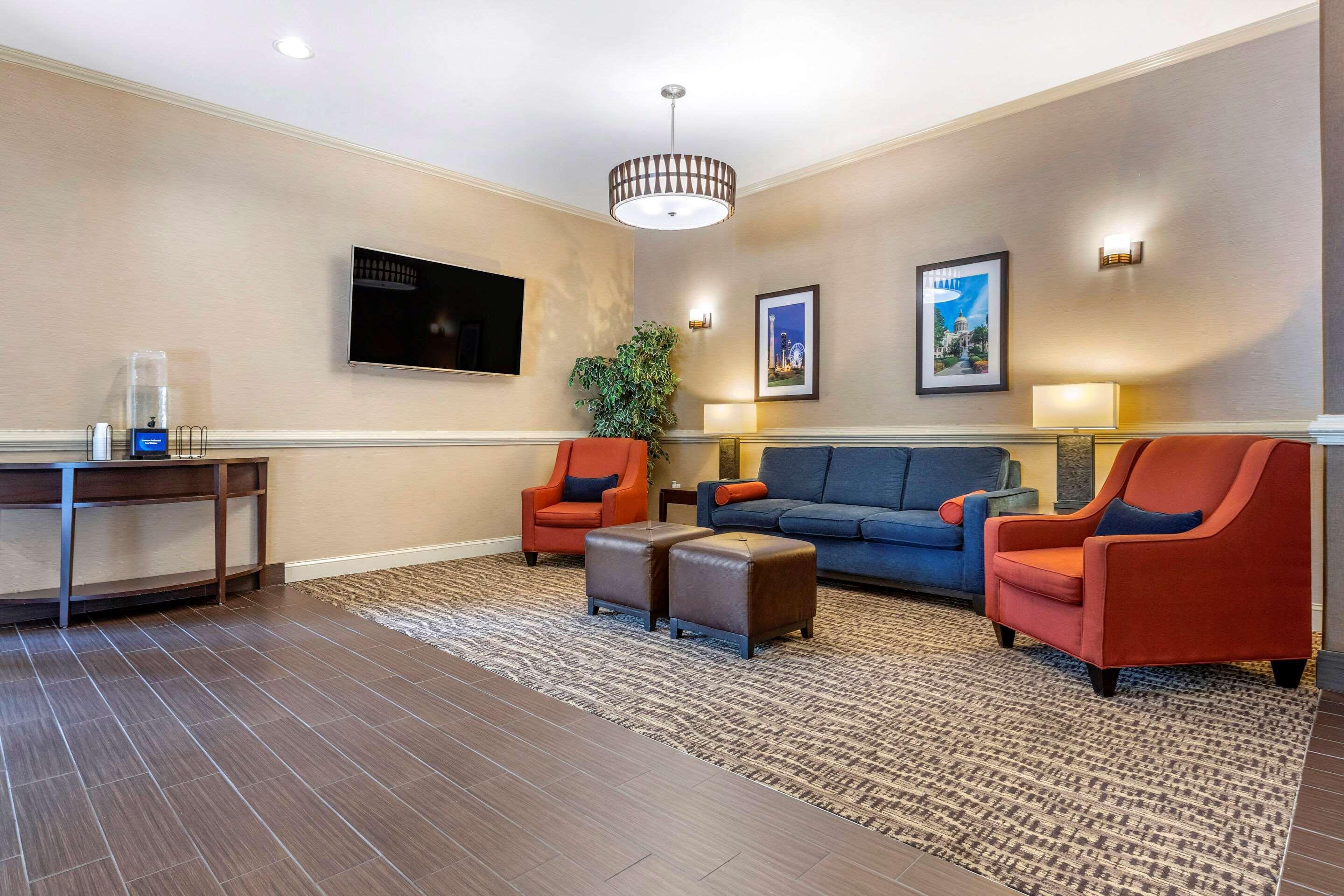 Comfort Inn & Suites Вила Рика Екстериор снимка