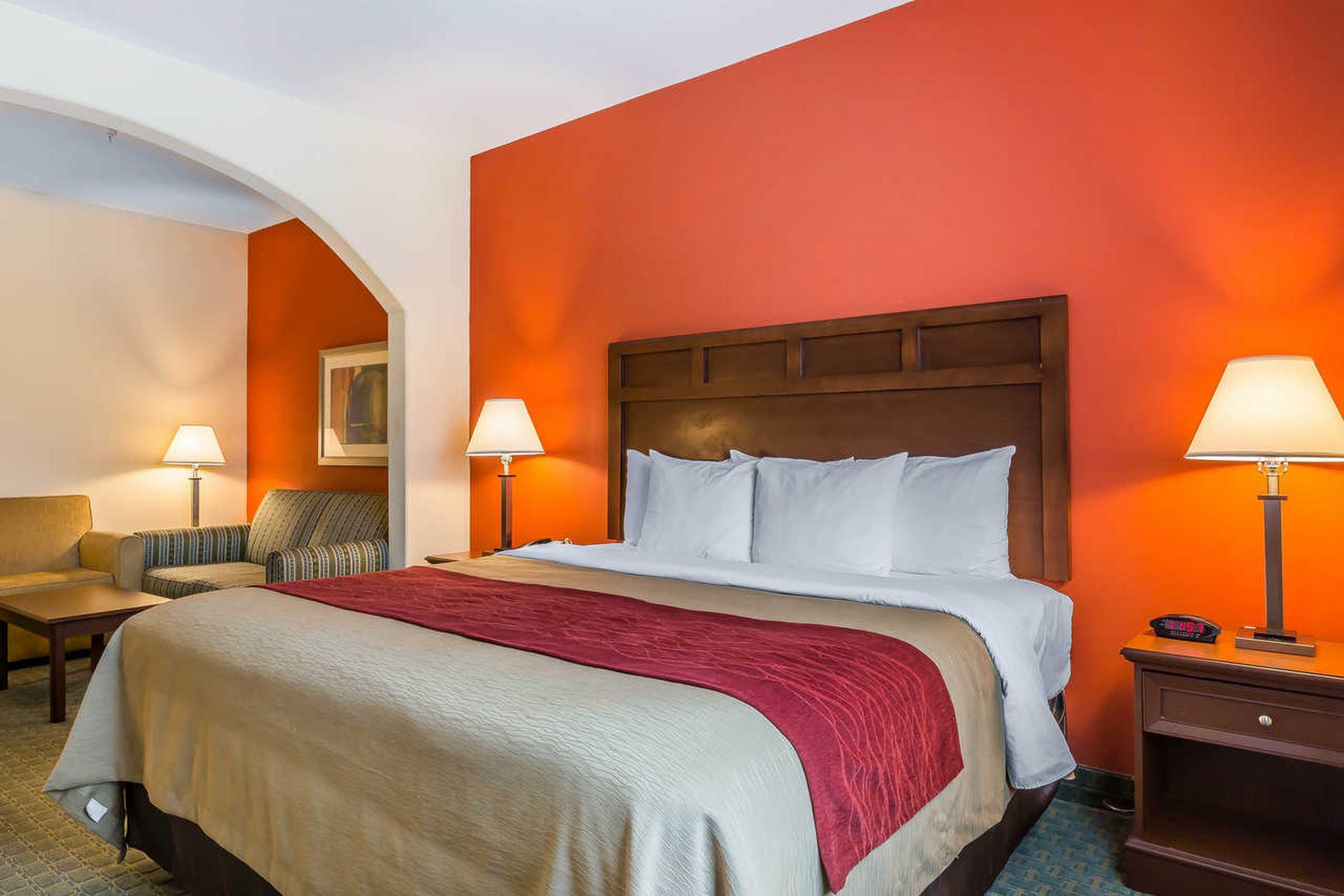 Comfort Inn & Suites Вила Рика Екстериор снимка