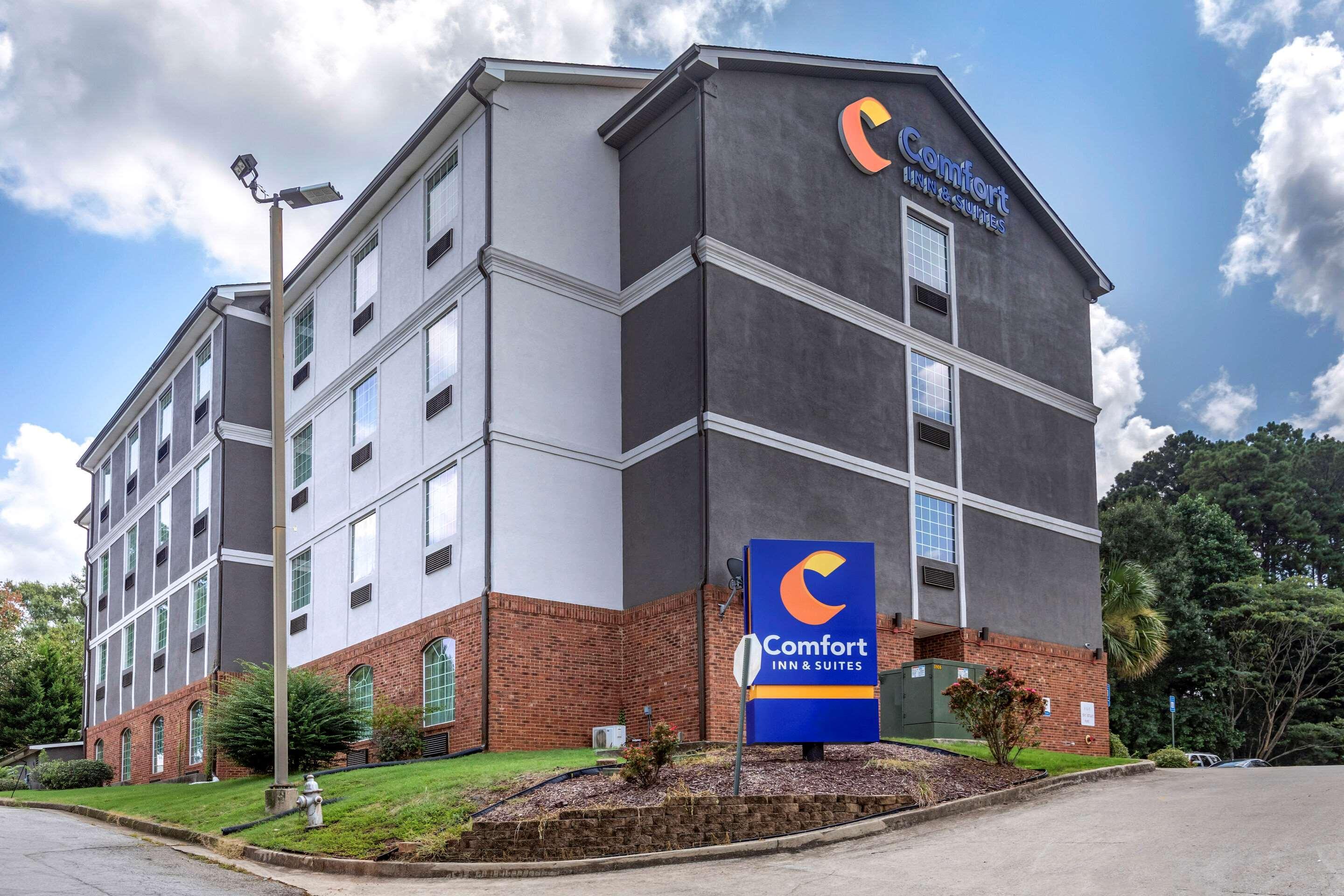 Comfort Inn & Suites Вила Рика Екстериор снимка